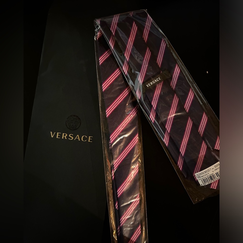 Brand new Versace tie